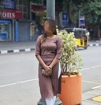 Shruti Here for Fun - puta in Hyderabad