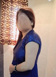 Shruti Housewife - puta in Mumbai Photo 1 of 6