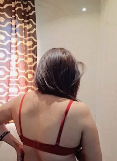 Shruti Housewife - puta in Mumbai Photo 4 of 6