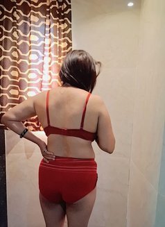 Shruti Housewife - puta in Mumbai Photo 6 of 6