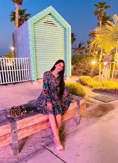 Shruti (Indian Model & Actress) - puta in Dubai Photo 15 of 16