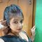 Shruti - puta in Mumbai Photo 2 of 4