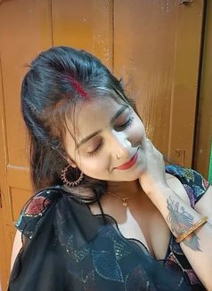 Shruti - escort in Mumbai Photo 3 of 4