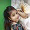 Shruti - puta in Mumbai Photo 4 of 4
