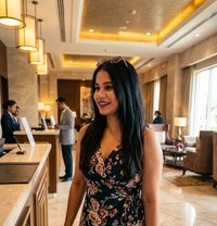 Shruti ( Real meet and Cam ) - puta in Hyderabad