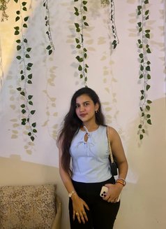 Shruti - puta in Navi Mumbai Photo 2 of 3