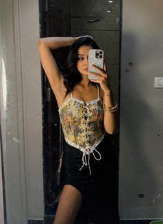 Shruti Indian Model - escort in Abu Dhabi Photo 2 of 6