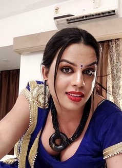 Shruti Krishnamurthy - Transsexual escort in Nashik Photo 8 of 11