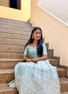 Shruti Rajput independent cutie shemale - Transsexual escort in Mumbai Photo 9 of 9
