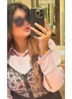 Shruti GFE - puta in Pune Photo 2 of 5