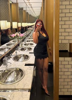 Shrutii - escort in Mumbai Photo 1 of 4