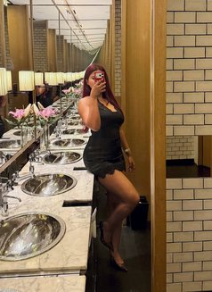 Shrutii - escort in Mumbai Photo 2 of 4