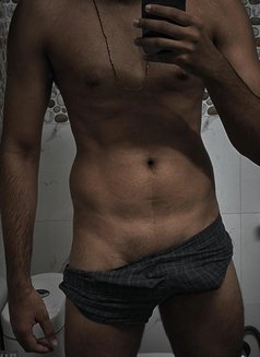 Shuan - Male escort in New Delhi Photo 2 of 2