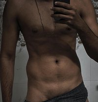 Shuan - Acompañantes masculino in New Delhi
