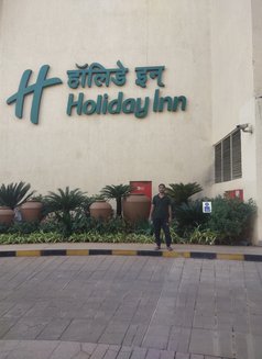 Shubh - Male escort in Mumbai Photo 2 of 4