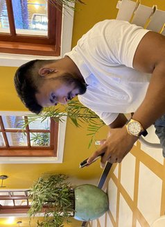 Shubh - Male escort in New Delhi Photo 3 of 4