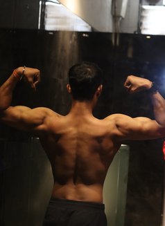 Shubham - Male escort in Mumbai Photo 2 of 4