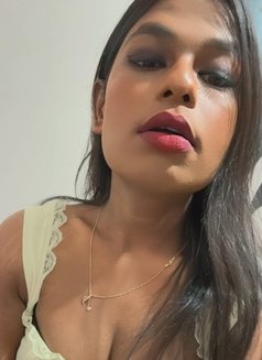 Shubhankari Basak - Transsexual escort in New Delhi Photo 3 of 5