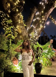 Shubhankari - Acompañantes transexual in New Delhi Photo 4 of 8