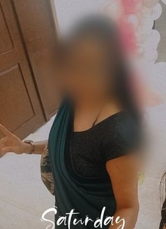 Shubhra married an independent - escort in New Delhi Photo 4 of 5