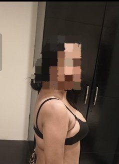 Shubhra Nude Cam Show Live - puta in Gurgaon Photo 3 of 9