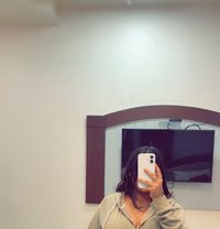 Shurbhi - escort in New Delhi