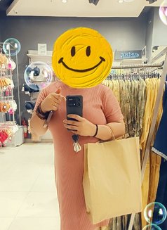 Shurti curvy girl independent - puta in Noida Photo 5 of 5