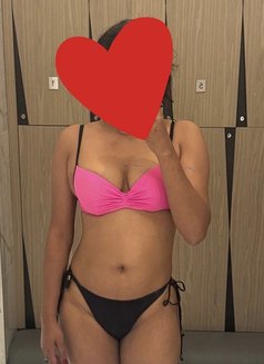 Shweta Independent - escort in Dubai Photo 7 of 10