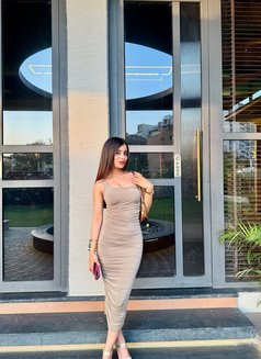 Shweta - puta in Dubai Photo 3 of 5