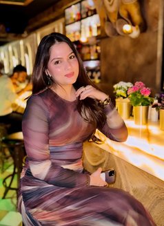 Shweta - puta in Kochi Photo 1 of 2