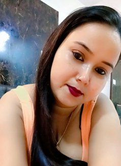 Shweta - escort in Mumbai Photo 1 of 3