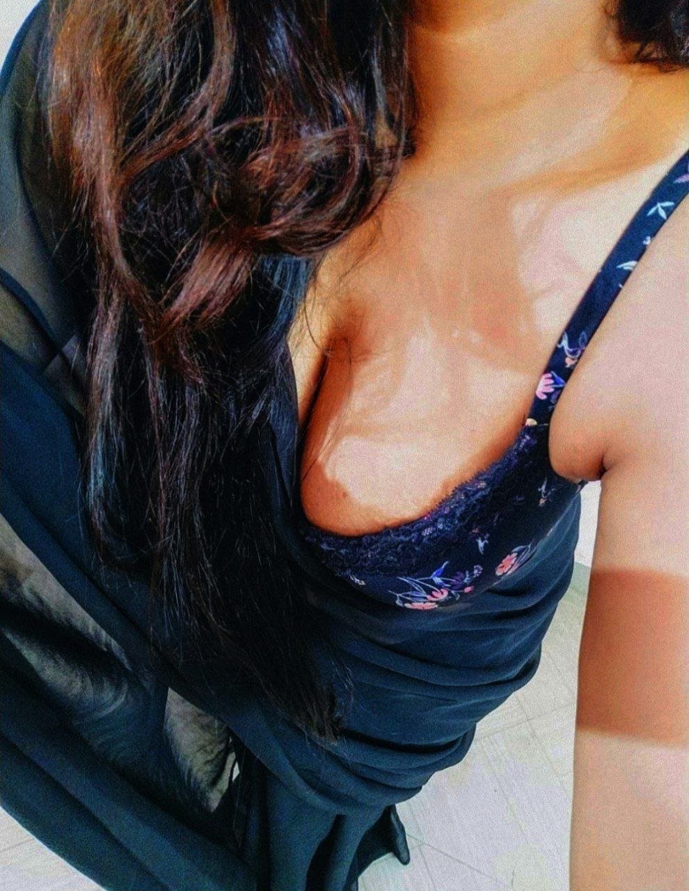 Shweta, Indian adult performer in Mumbai