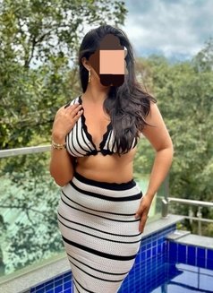 Shweta - escort in Mumbai Photo 2 of 12