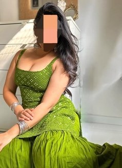 Shweta - escort in Mumbai Photo 6 of 12