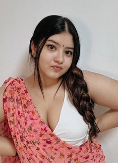 Shweta - puta in Shimla Photo 1 of 2