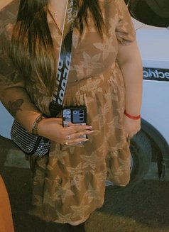 Shweta Sharma indepndent married lady - puta in New Delhi Photo 1 of 9