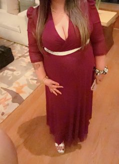 Shweta Sharma indepndent married lady - puta in New Delhi Photo 5 of 9