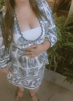 Shweta Sharma indepndent married lady - puta in New Delhi Photo 2 of 6