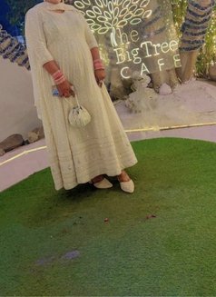 Shweta Sharma indepndent married lady - escort in New Delhi Photo 5 of 13