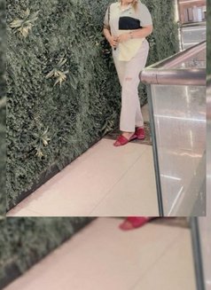 Shweta Sharma indepndent married lady - puta in New Delhi Photo 8 of 8
