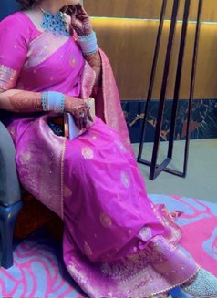 Shweta Sharma indepndent married lady - puta in New Delhi Photo 8 of 14