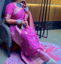 Shweta Sharma indepndent married lady - escort in New Delhi