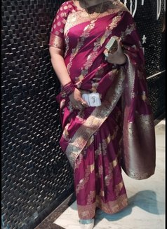 Shweta Sharma indepndent married lady - escort in New Delhi Photo 4 of 16