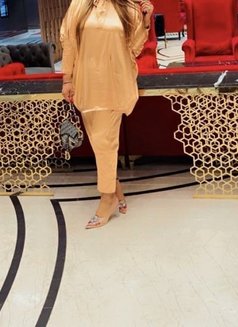 Shweta Sharma indepndent married lady - escort in New Delhi Photo 8 of 16