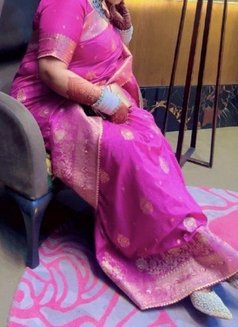 Shweta Sharma indepndent married lady - escort in New Delhi Photo 12 of 16