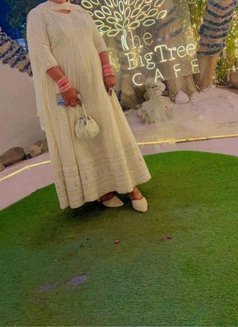 Shweta Sharma indepndent married lady - escort in New Delhi Photo 14 of 16