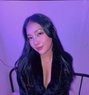 Shy - escort in Manila Photo 1 of 6