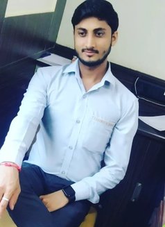 Shyam Dubey - Male escort in Mumbai Photo 2 of 5