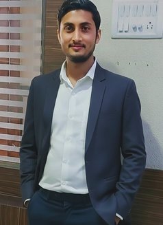 Shyam Dubey - Male escort in Mumbai Photo 3 of 5