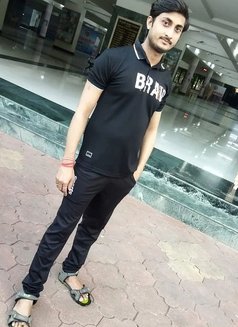 Shyam Dubey - Male escort in Mumbai Photo 4 of 5